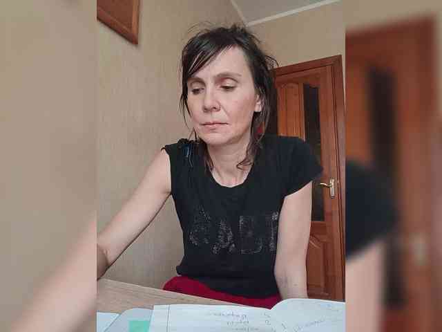 Hellenalonenochka webcam