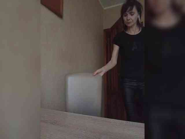 Hellenalonenochka webcam