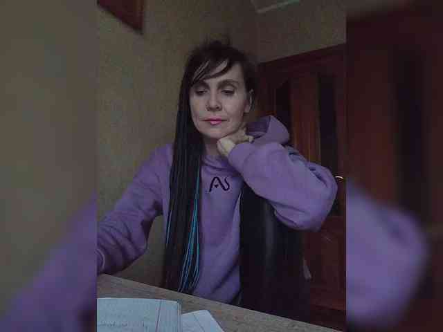 Hellenalonenochka webcam