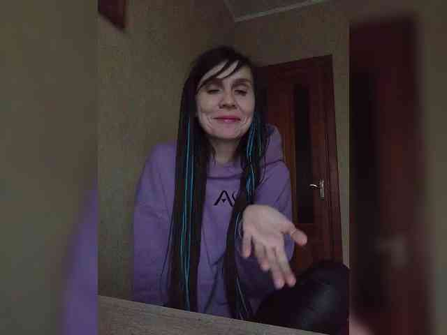 Hellenalonenochka webcam