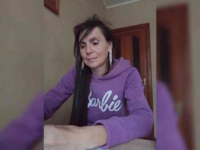 Hellenalonenochka webcam