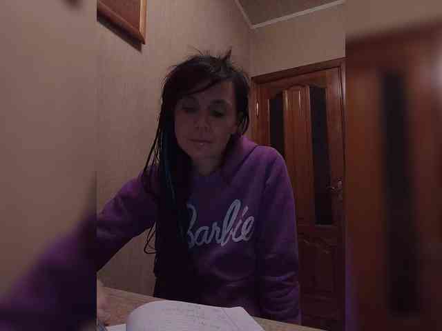 Hellenalonenochka webcam