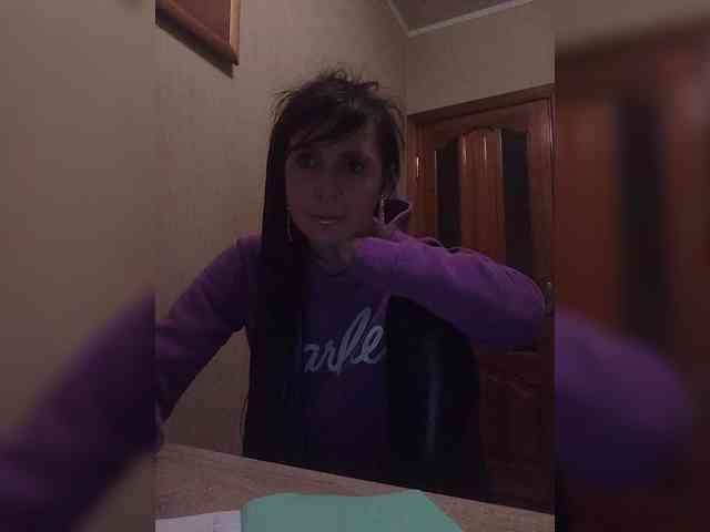 Hellenalonenochka webcam