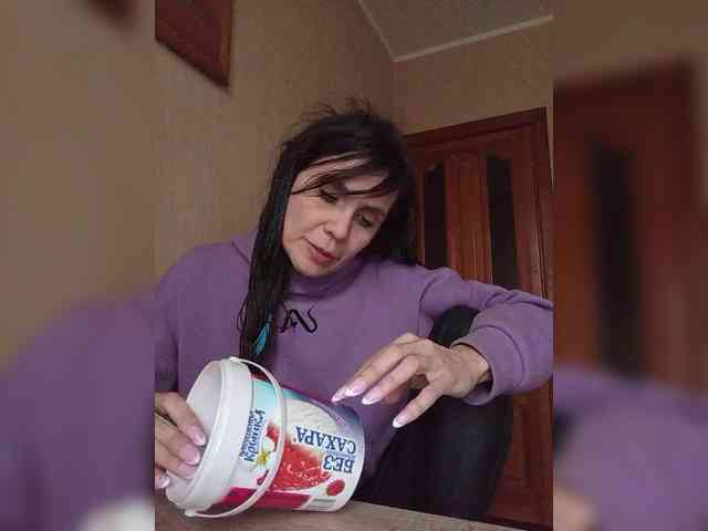 Hellenalonenochka webcam