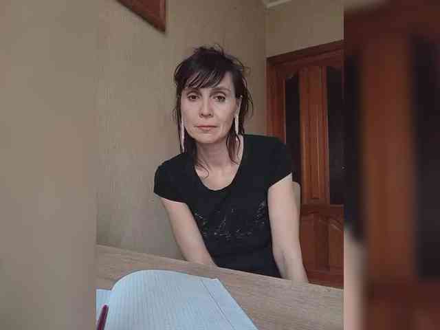 Hellenalonenochka webcam