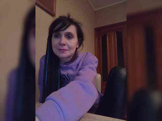 Hellenalonenochka webcam