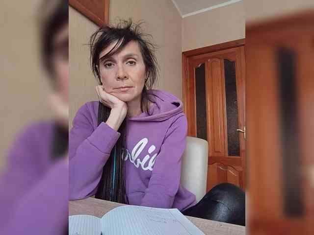 Hellenalonenochka webcam