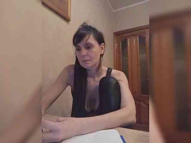 Hellenalonenochka webcam