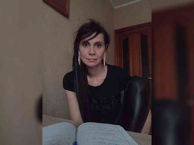 Hellenalonenochka webcam