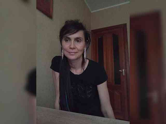 Hellenalonenochka webcam