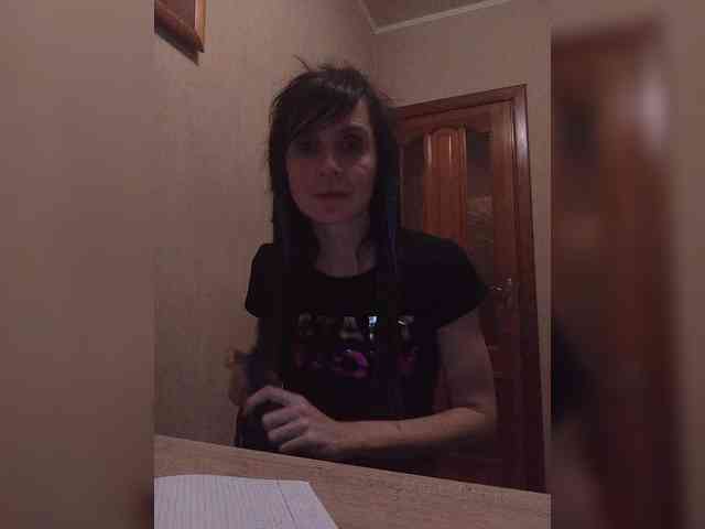 Hellenalonenochka webcam