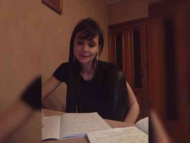 Hellenalonenochka webcam