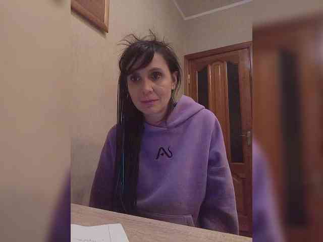 Hellenalonenochka webcam