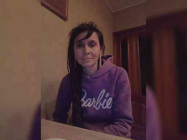 Hellenalonenochka webcam