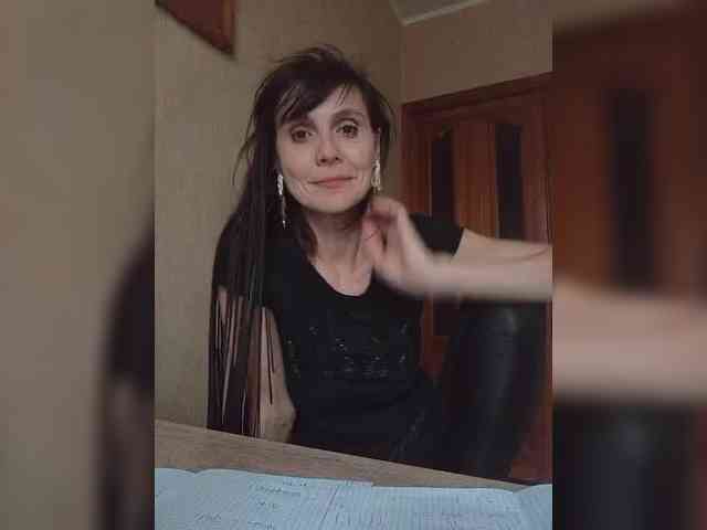 Hellenalonenochka webcam