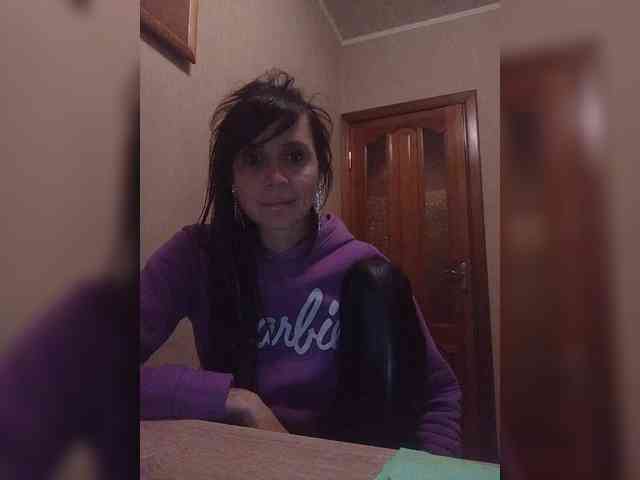 Hellenalonenochka webcam