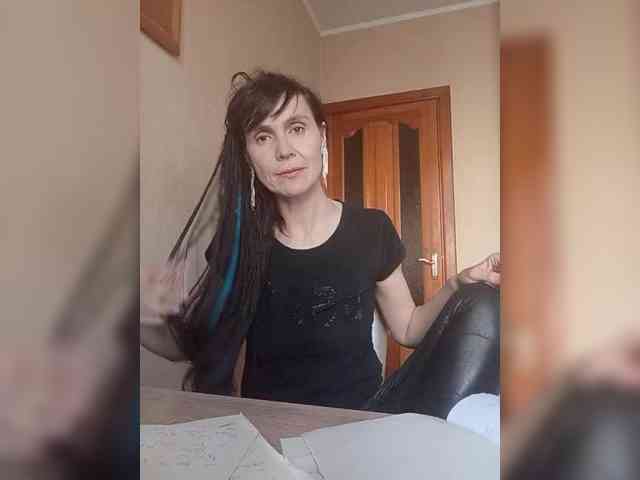 Hellenalonenochka webcam