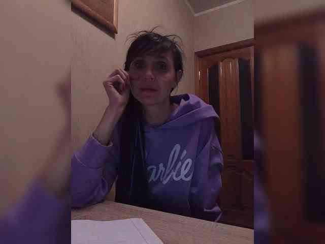 Hellenalonenochka webcam