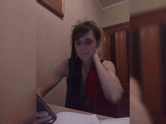 Hellenalonenochka webcam