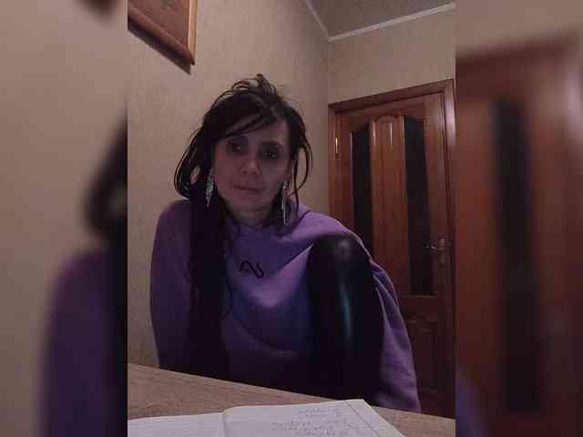 Hellenalonenochka webcam