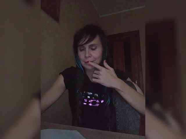 Hellenalonenochka webcam