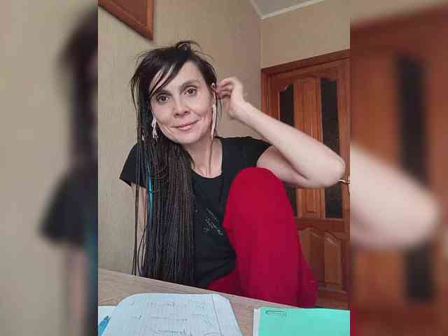 Hellenalonenochka webcam