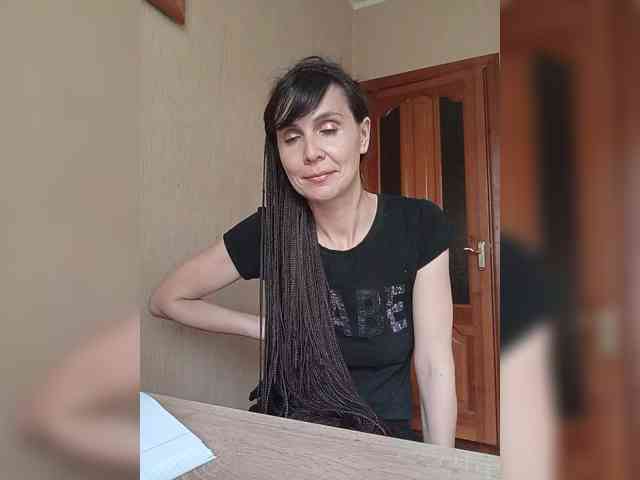 Hellenalonenochka webcam