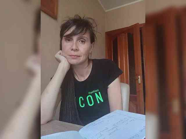 Hellenalonenochka webcam