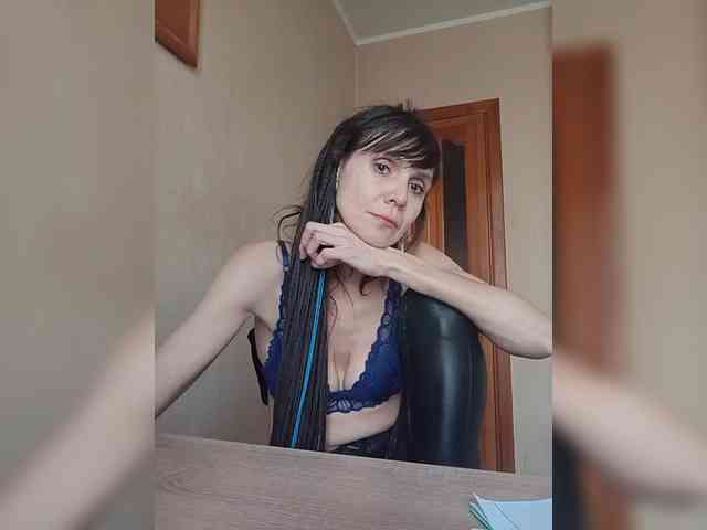 Hellenalonenochka webcam