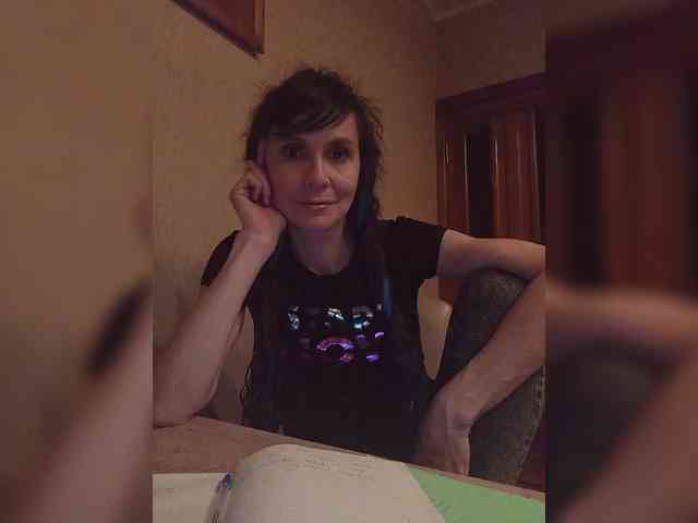 Hellenalonenochka webcam