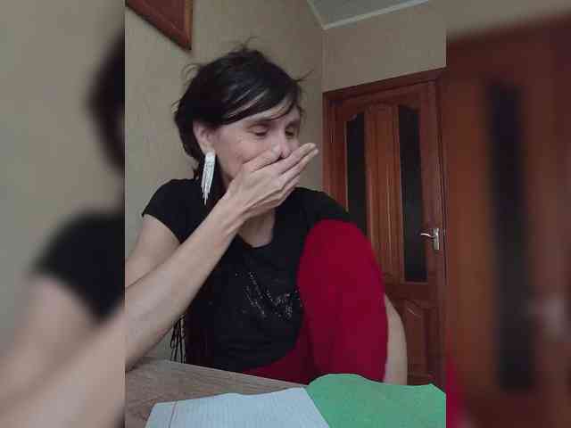 Hellenalonenochka webcam