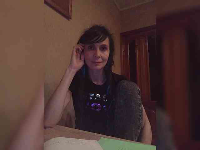 Hellenalonenochka webcam