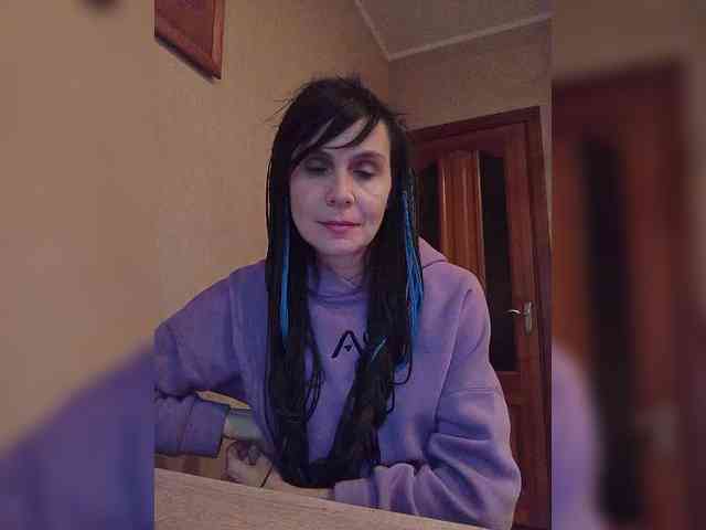 Hellenalonenochka webcam