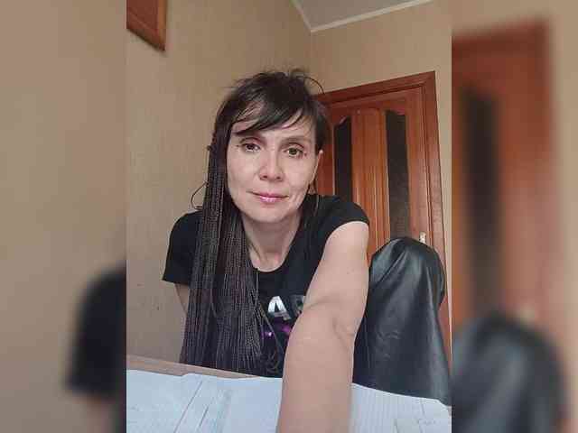 Hellenalonenochka webcam