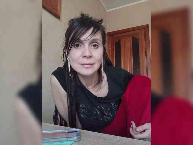 Hellenalonenochka webcam