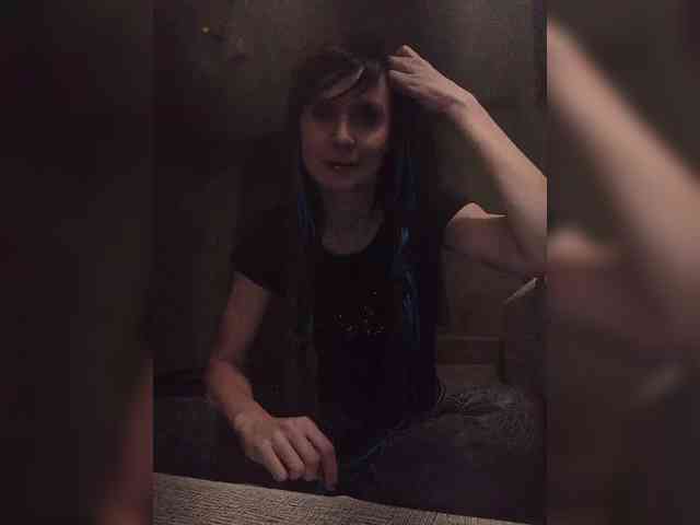 Hellenalonenochka webcam