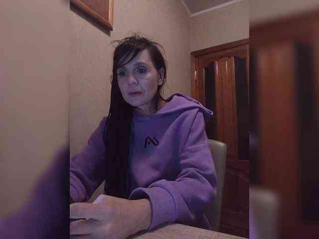 Hellenalonenochka webcam