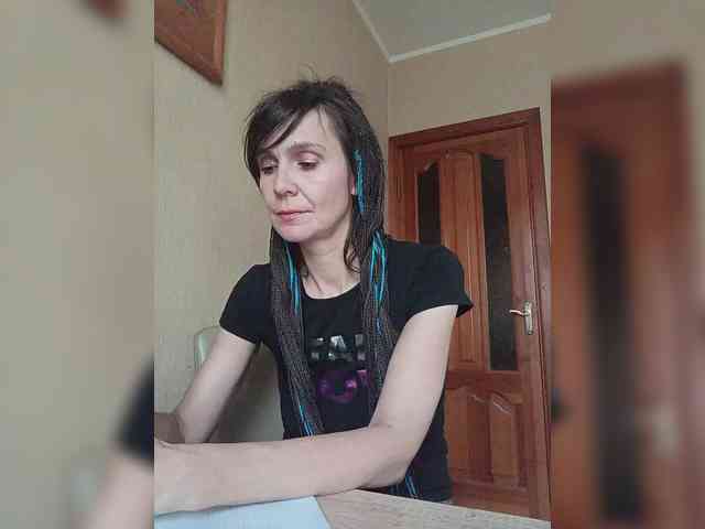 Hellenalonenochka webcam