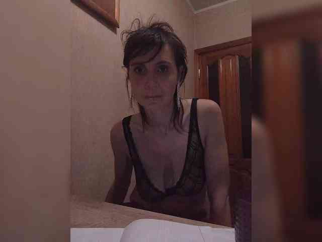 Hellenalonenochka webcam