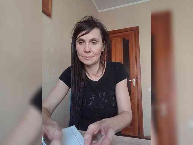 Hellenalonenochka webcam