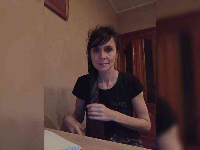 Hellenalonenochka webcam