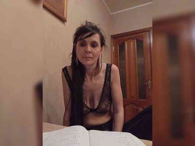 Hellenalonenochka webcam