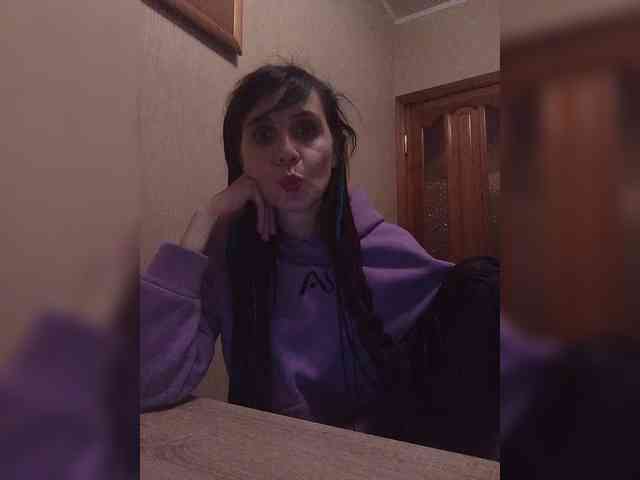 Hellenalonenochka webcam