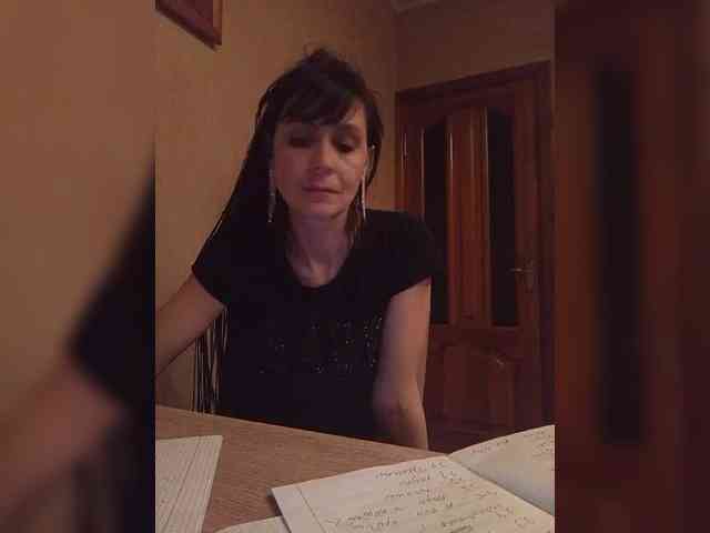 Hellenalonenochka webcam