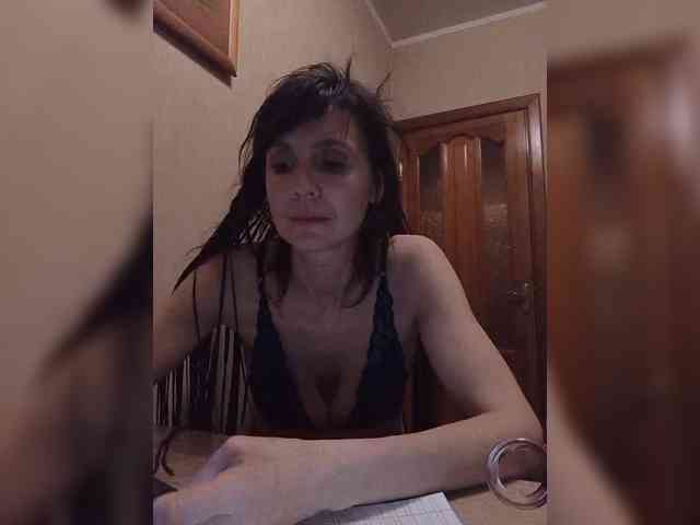 Hellenalonenochka webcam