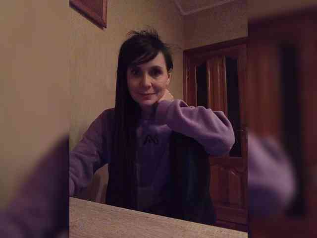 Hellenalonenochka webcam