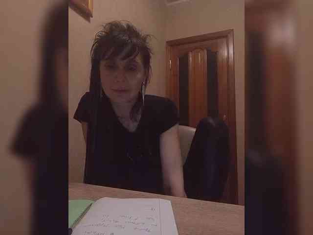 Hellenalonenochka webcam