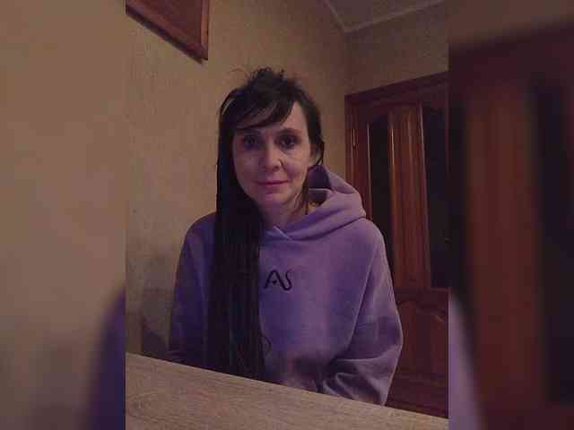 Hellenalonenochka webcam