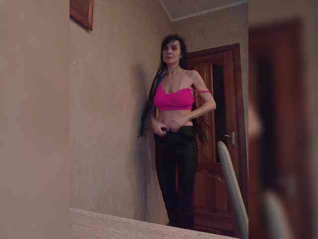 Hellenalonenochka webcam