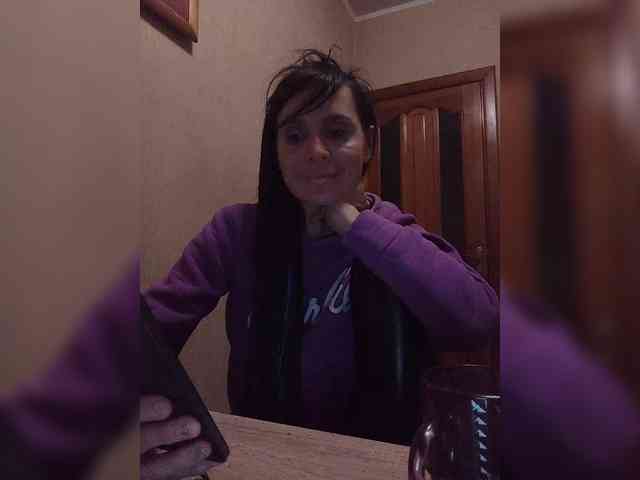 Hellenalonenochka webcam